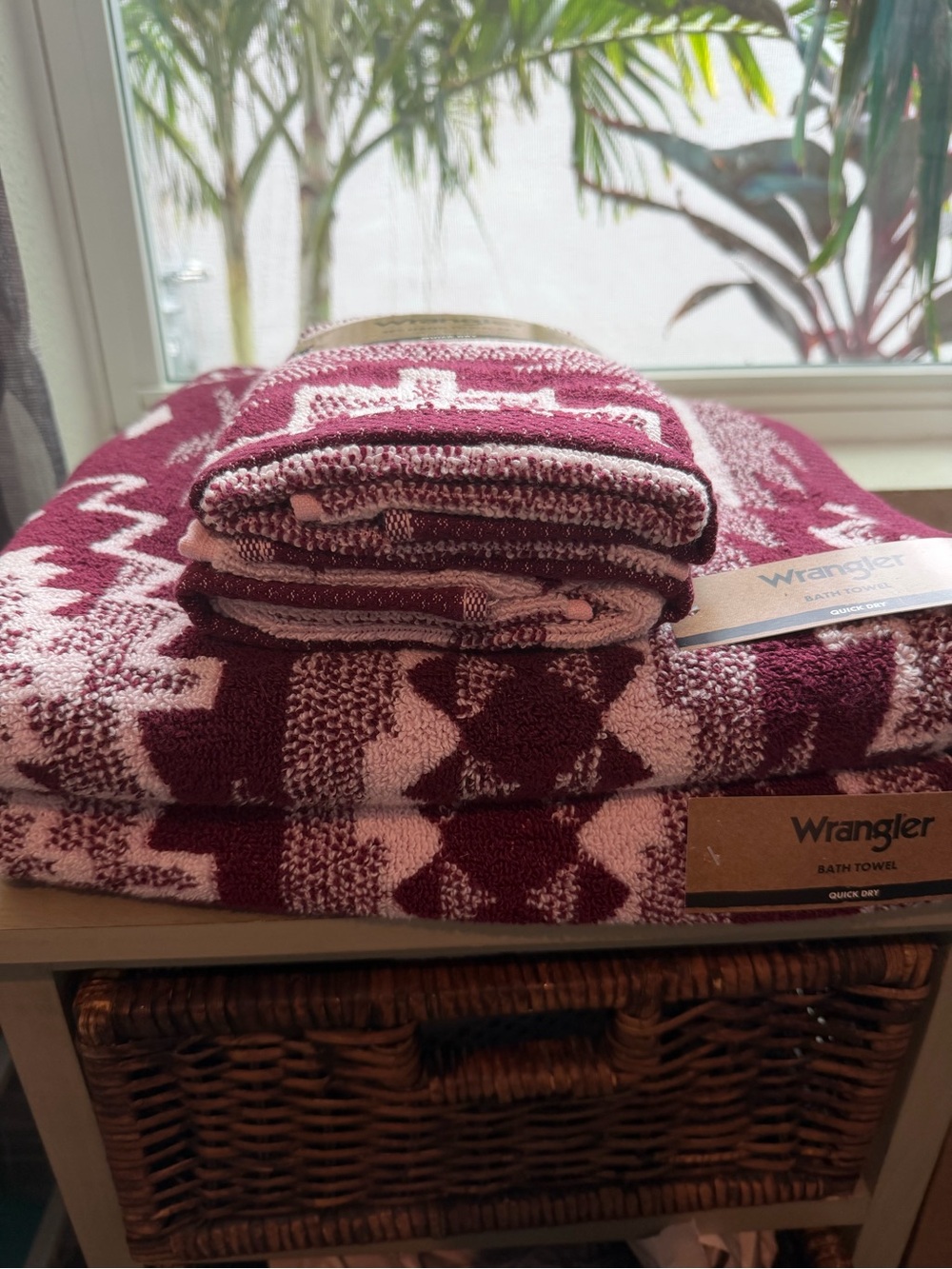 Wrangler Maroon and Light Pink Bath Towel Set